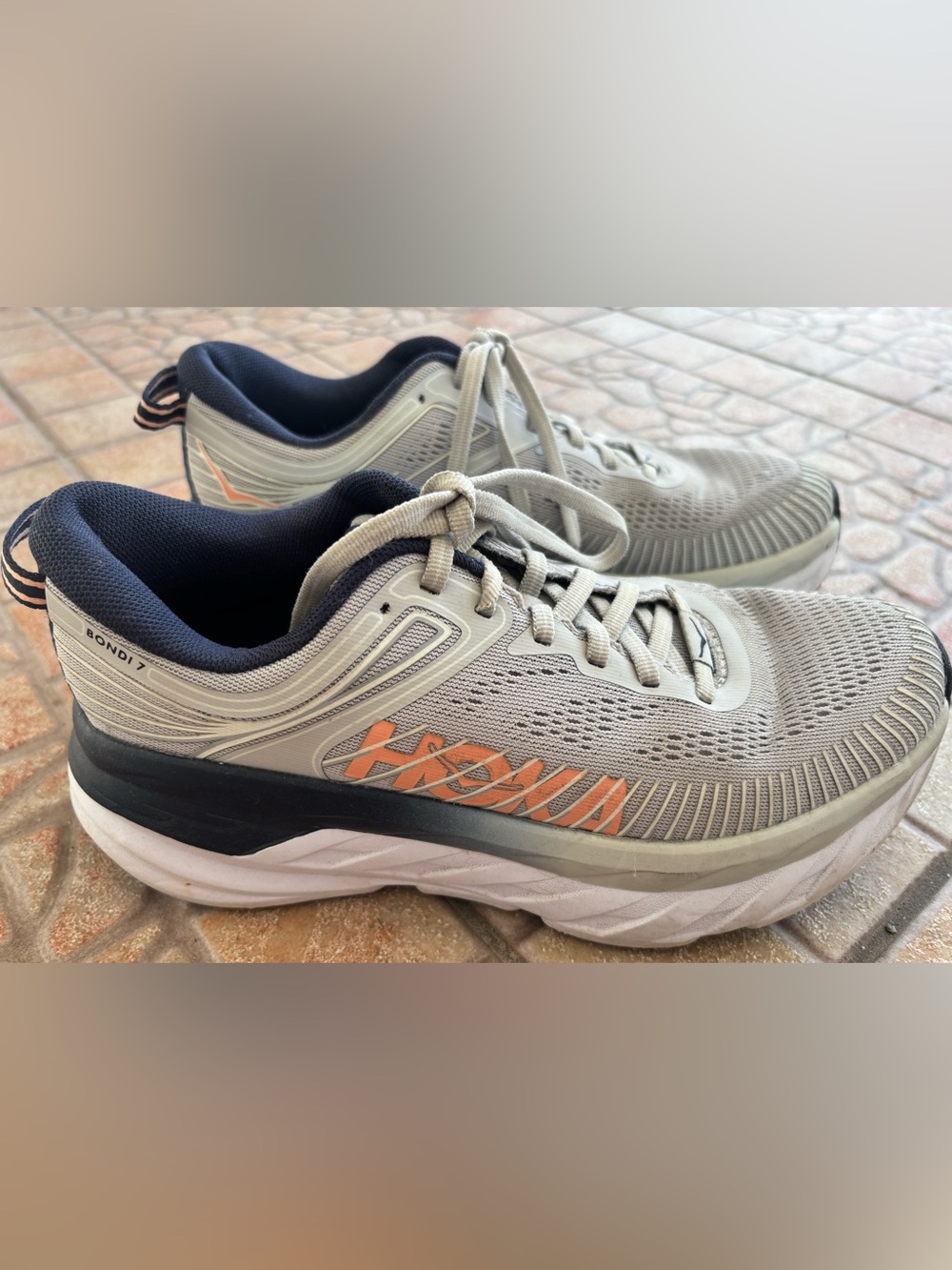 HOKA ONE ONE Bondi 7 Women's Running Walking Shoes